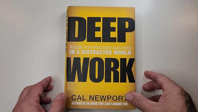 ディープ・ワーク - 本の要約：集中力を高め、プロジェクトの精度を高める